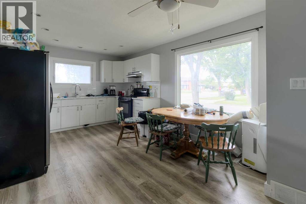 2001 10 Avenue S - 4
