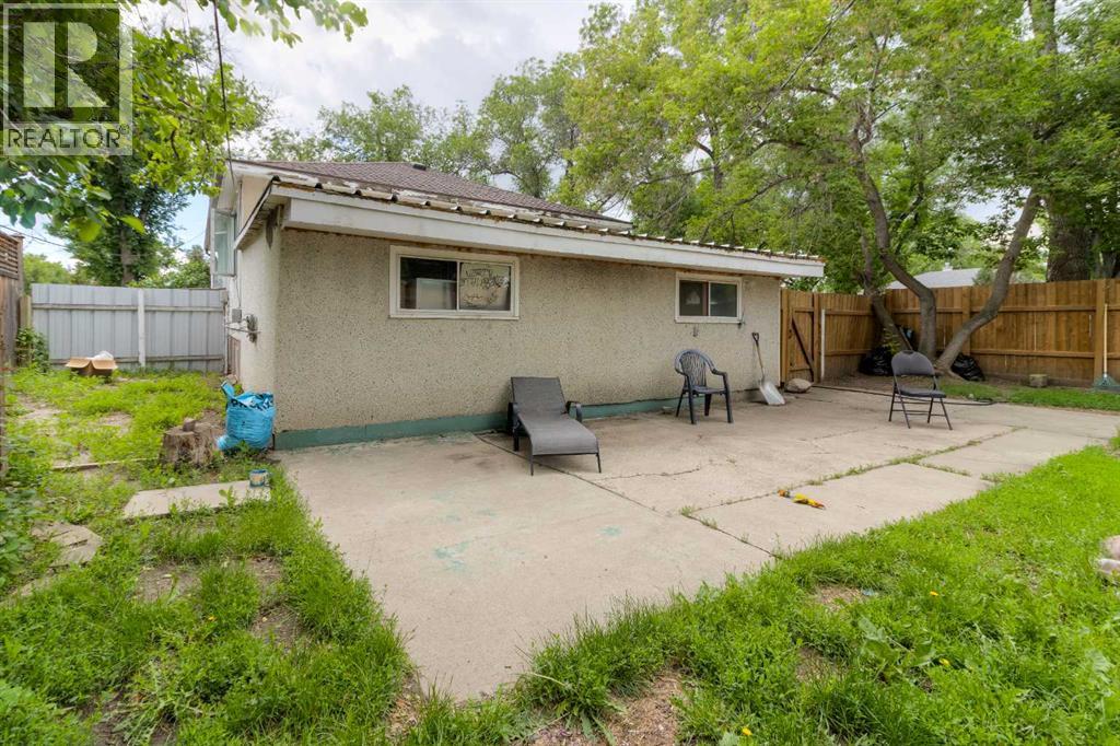2001 10 Avenue S - 25