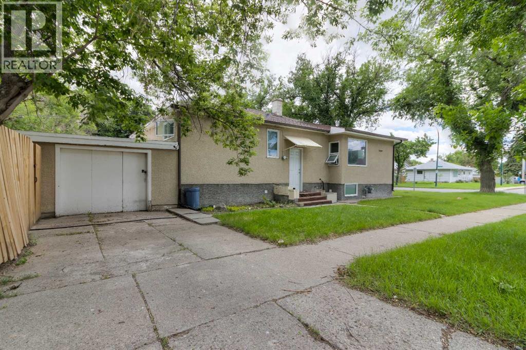 2001 10 Avenue S - 27