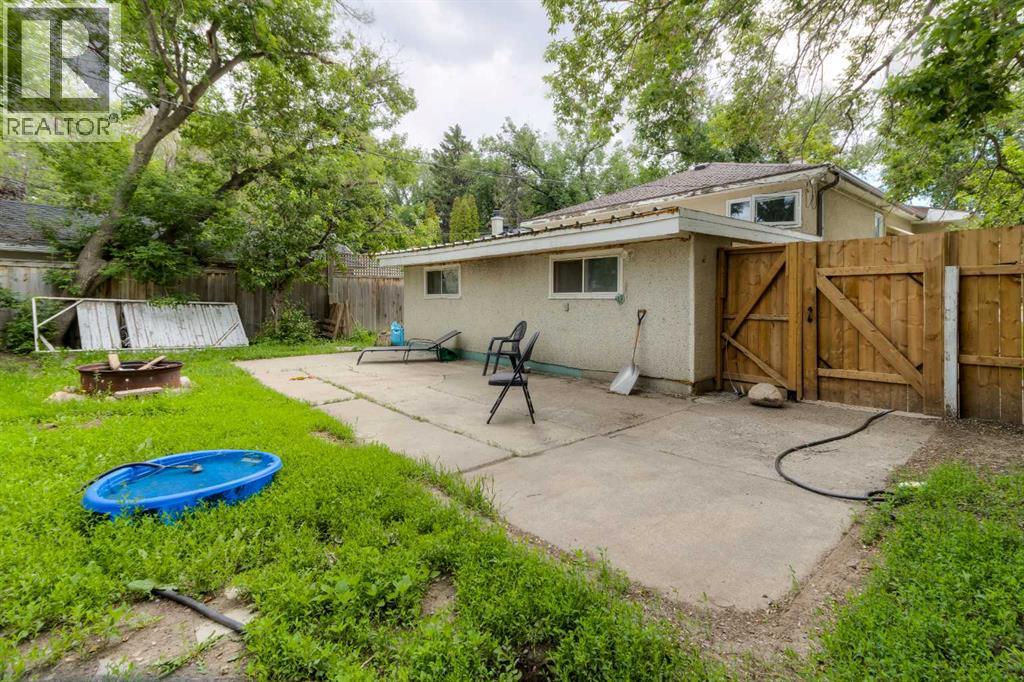2001 10 Avenue S - 24