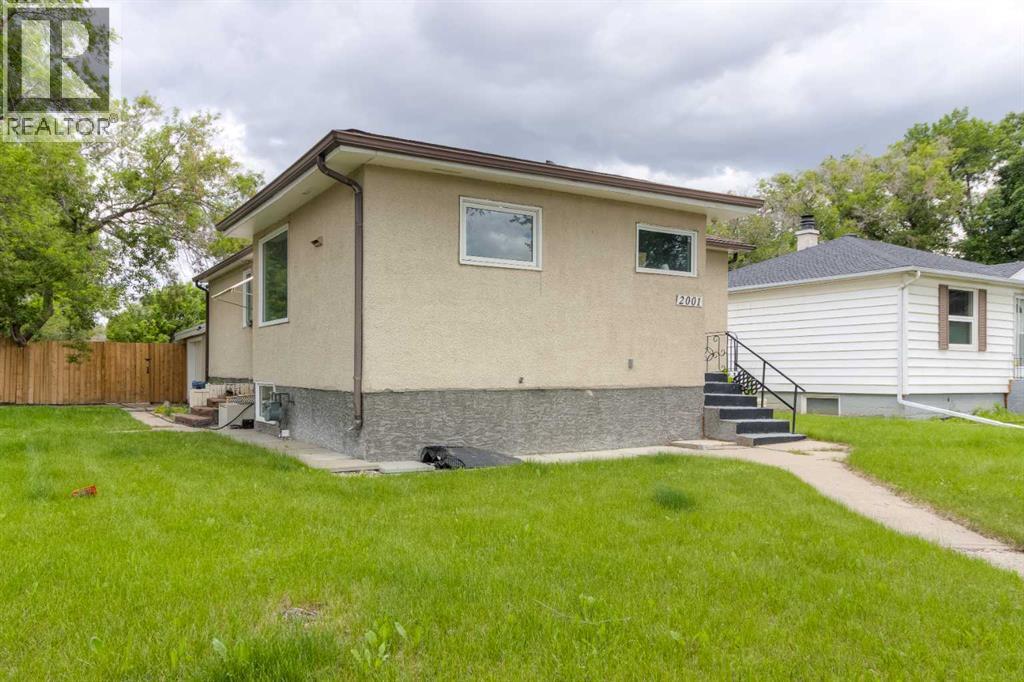 2001 10 Avenue S - 28
