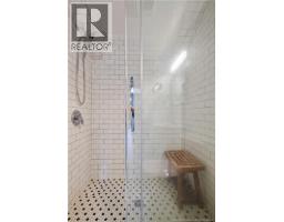 68-70 Arlington Drive, photo 24