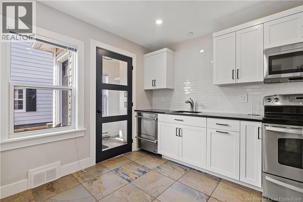 68-70 Arlington Drive - 13