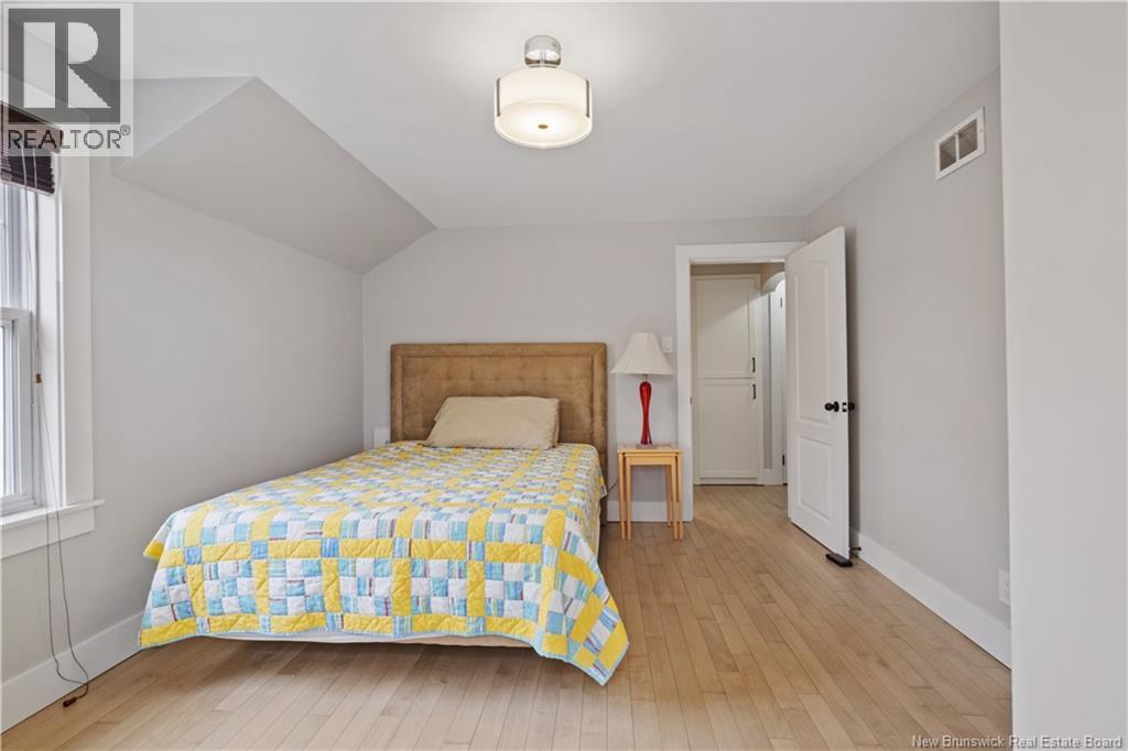 68-70 Arlington Drive - 19