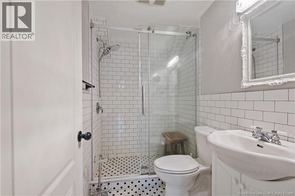 68-70 Arlington Drive - Image 23