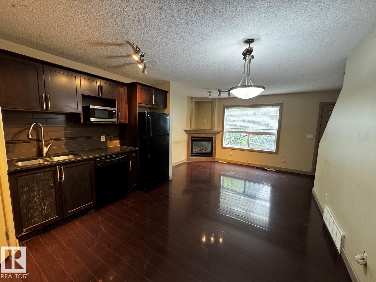 #6 1820 34 AV NW - 2