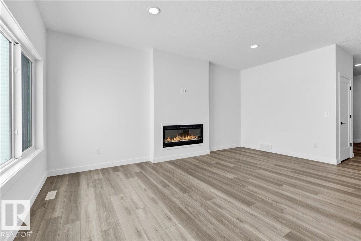 139 CALEDON CR - 13