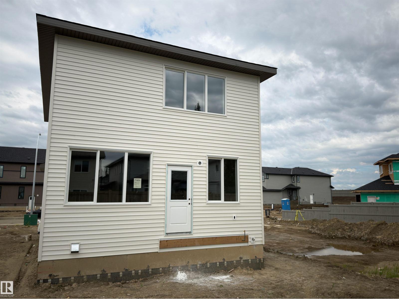 139 CALEDON CR - 33
