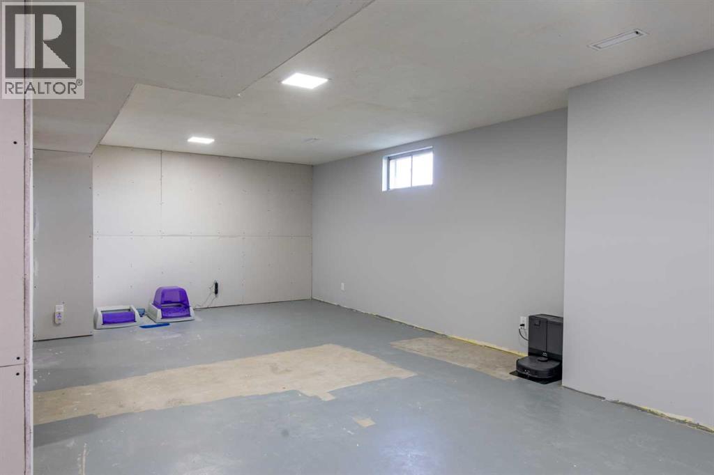 153 Alder Drive - 25