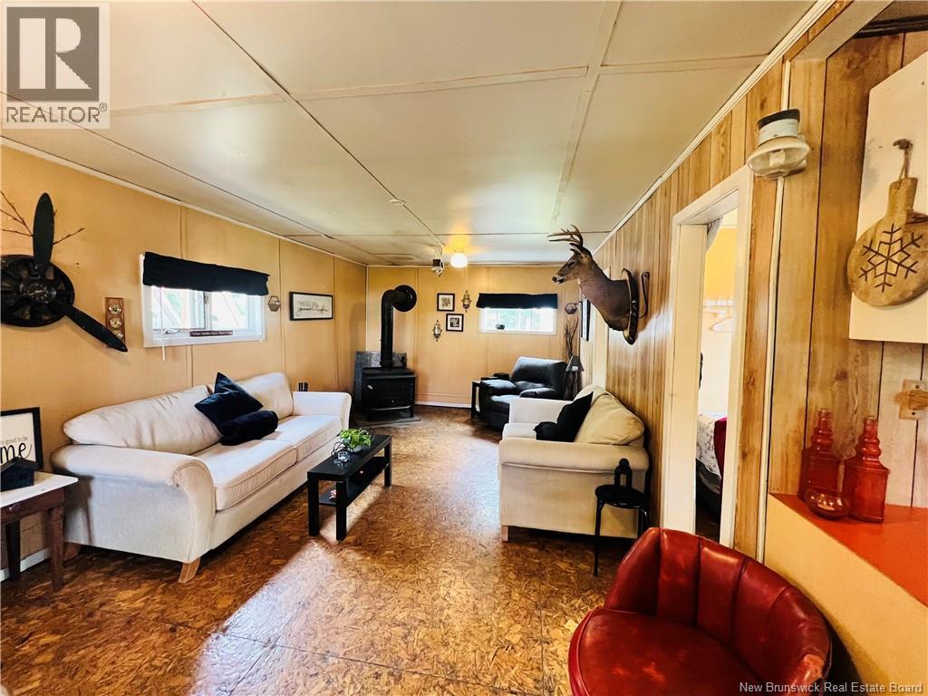 2147 Tweedside Road - 12
