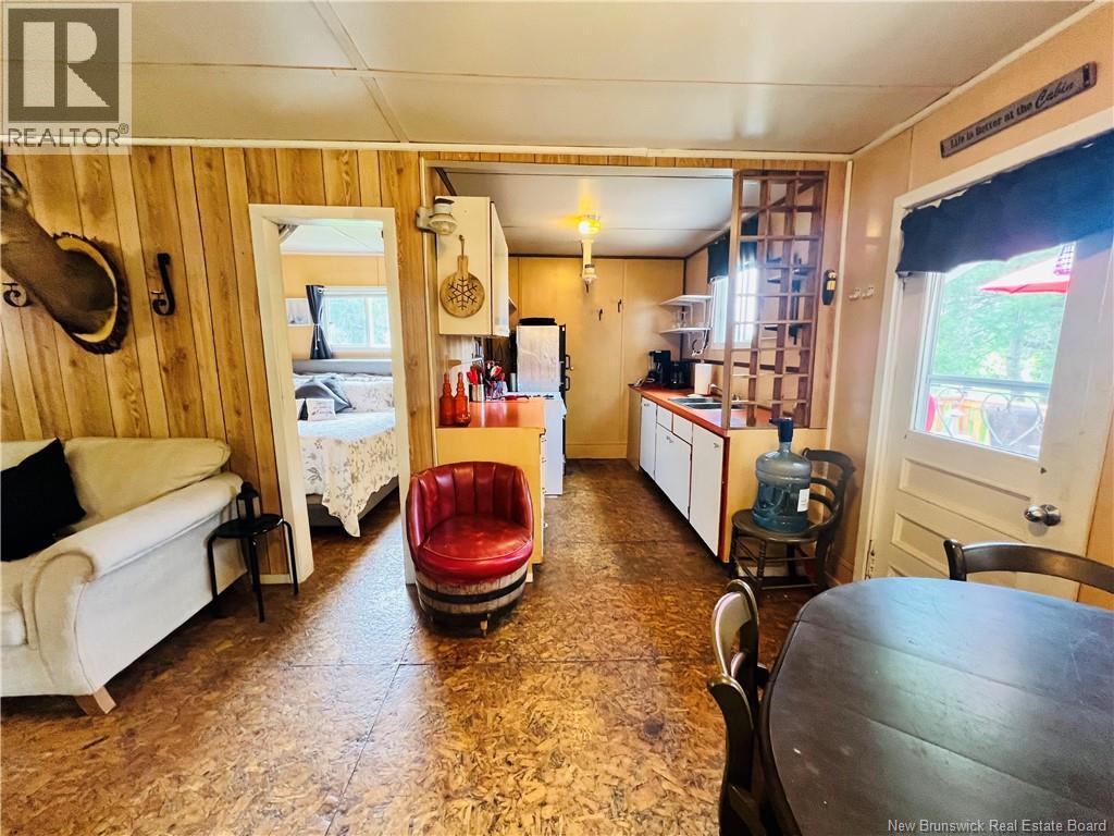 2147 Tweedside Road - 15