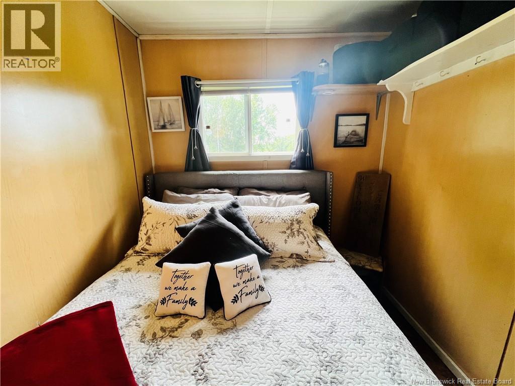 2147 Tweedside Road - 17