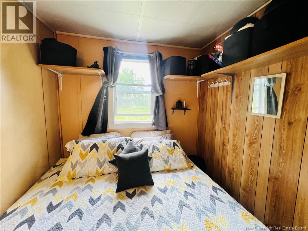 2147 Tweedside Road - 19