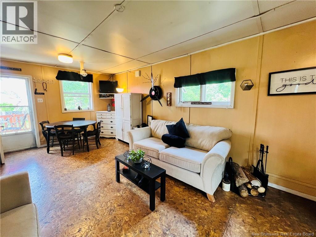 2147 Tweedside Road - 23