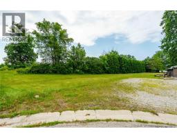 503 Gallerno Lane, Port Lambton, ON N0P2B0 Photo 9