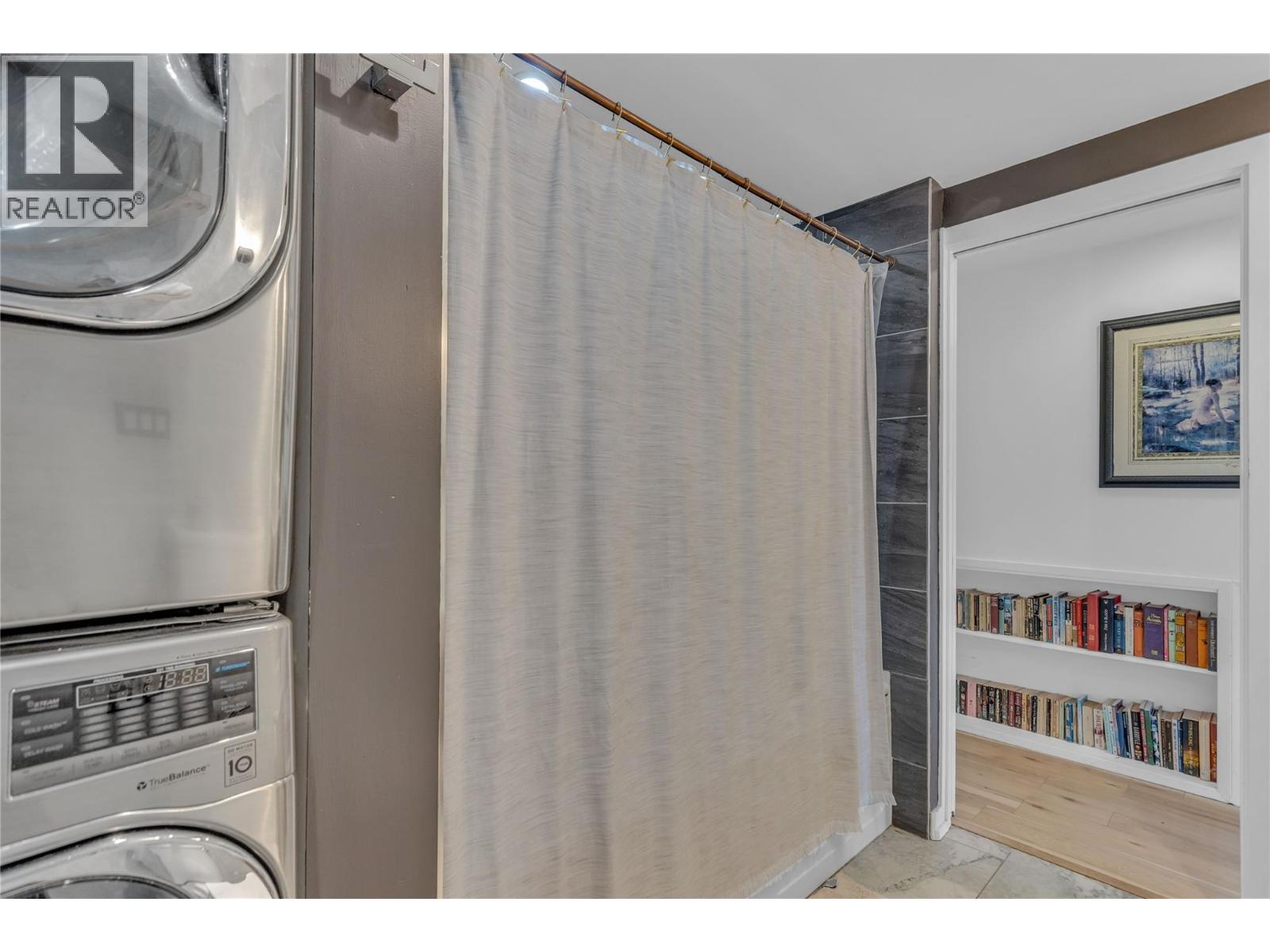 3991 Desert Pines Avenue - 32