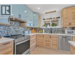Kitchen - 3991 Desert Pines Avenue, Peachland, BC V0H1X2 Photo 15