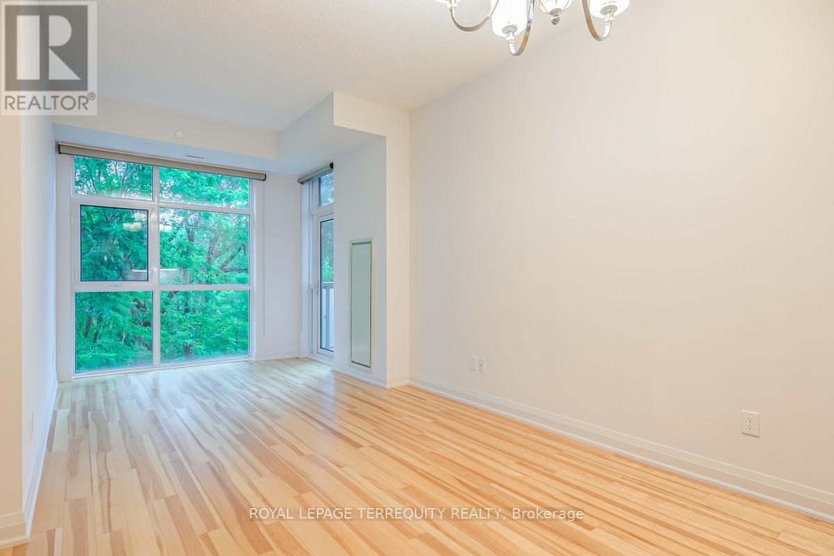 #230 8763 BAYVIEW AVENUE - 18