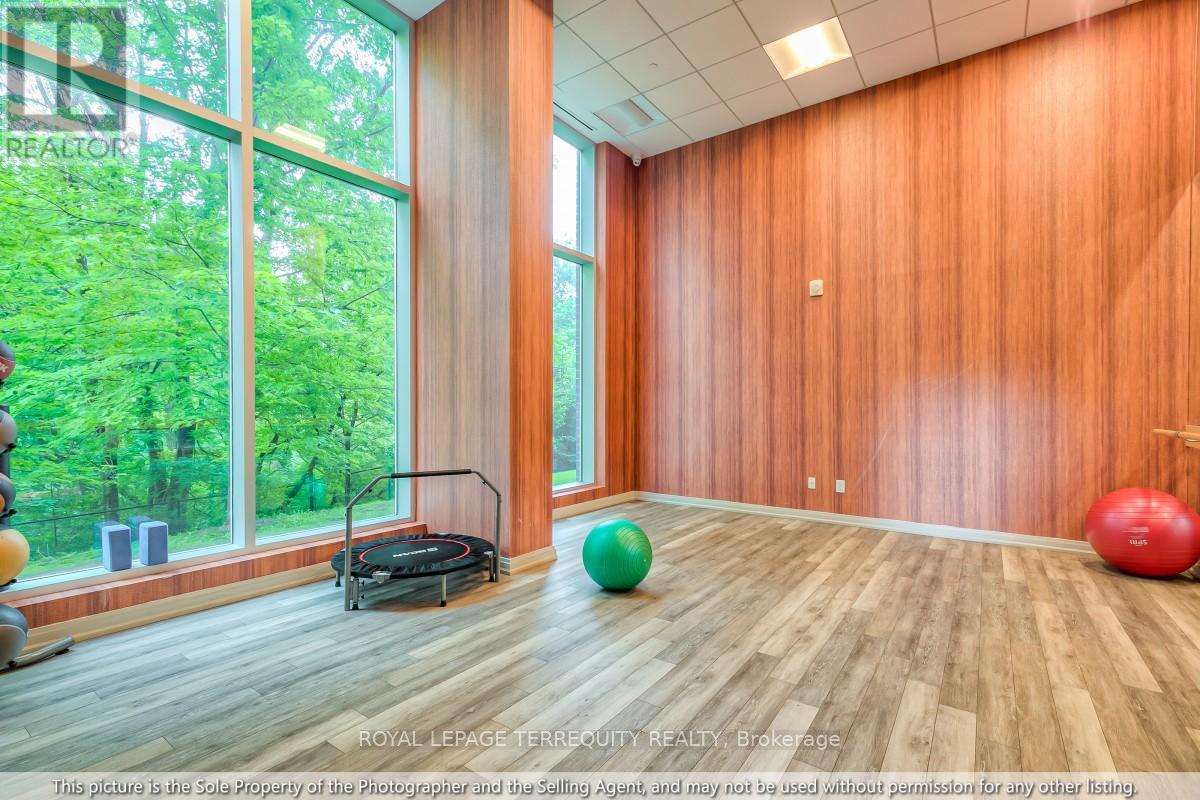 #230 8763 BAYVIEW AVENUE - 40