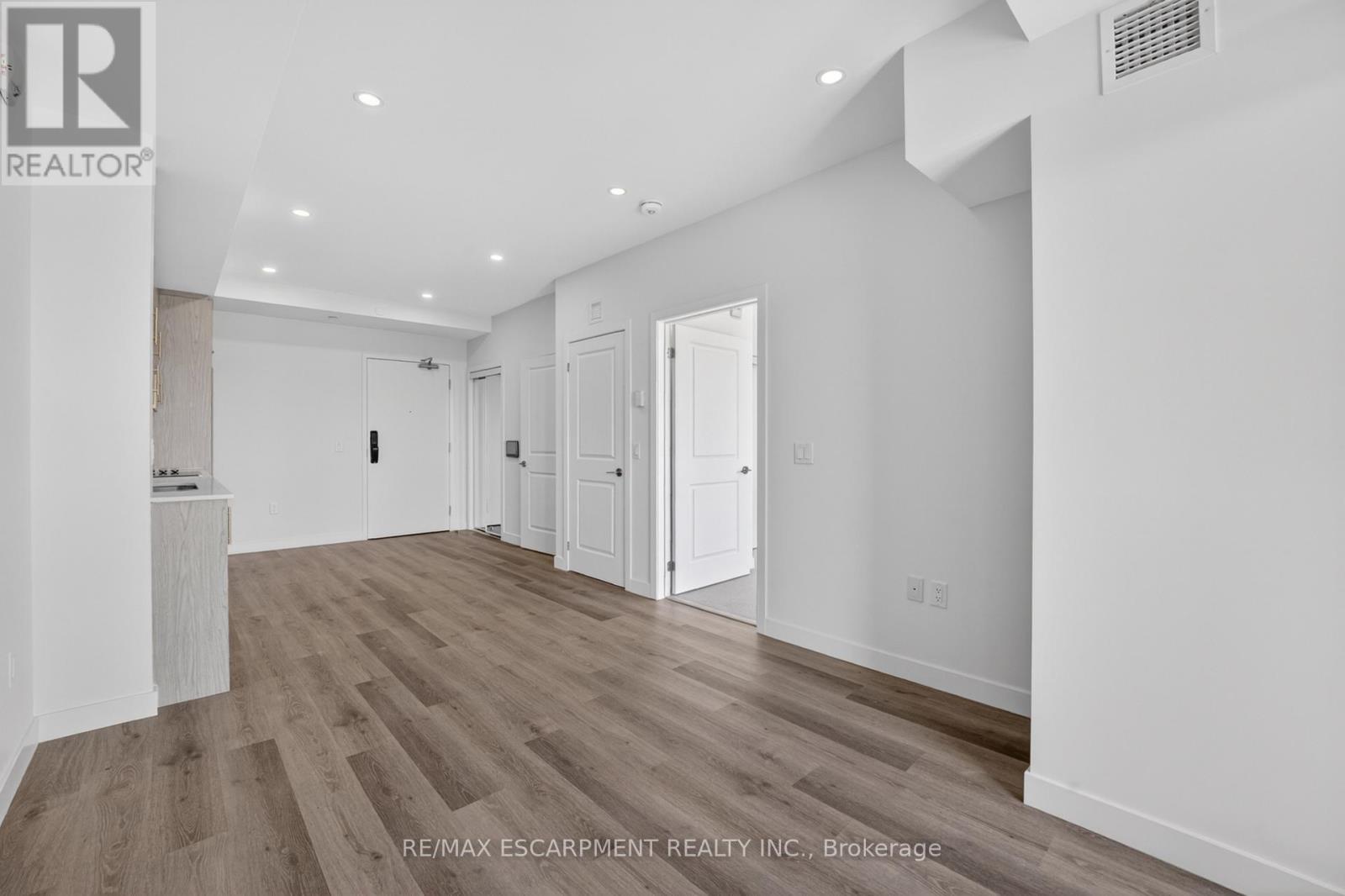 #321 461 GREEN ROAD - 13