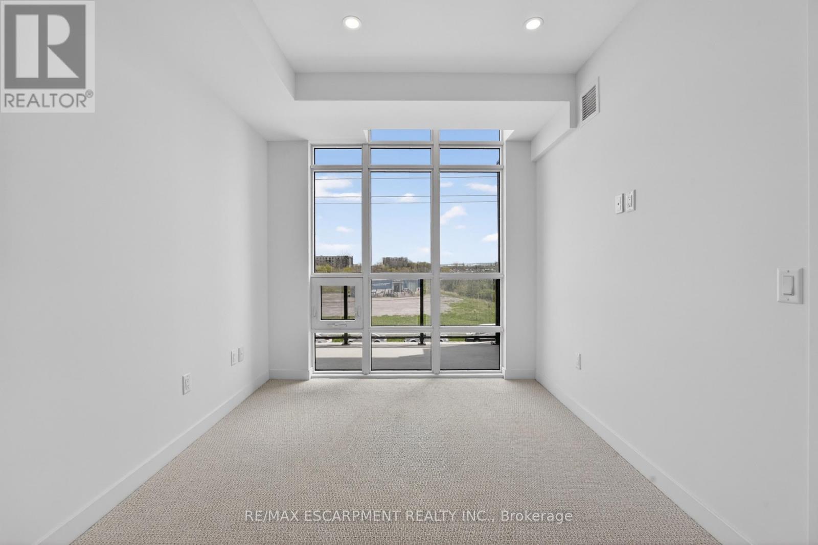 #321 461 GREEN ROAD - 18