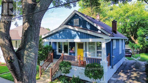 114 COLLEGE AVENUE - 3