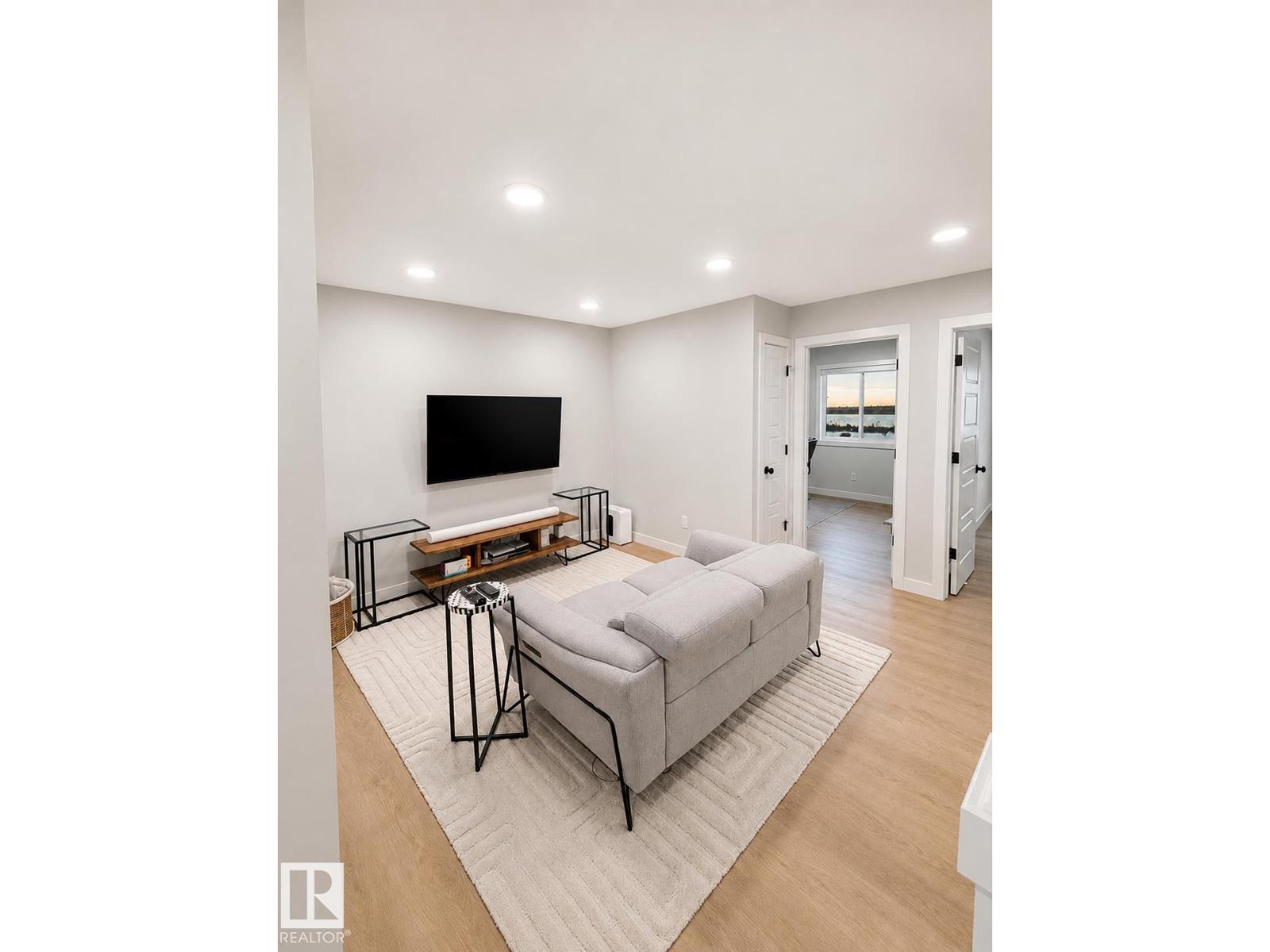2332 159 ST SW - 19