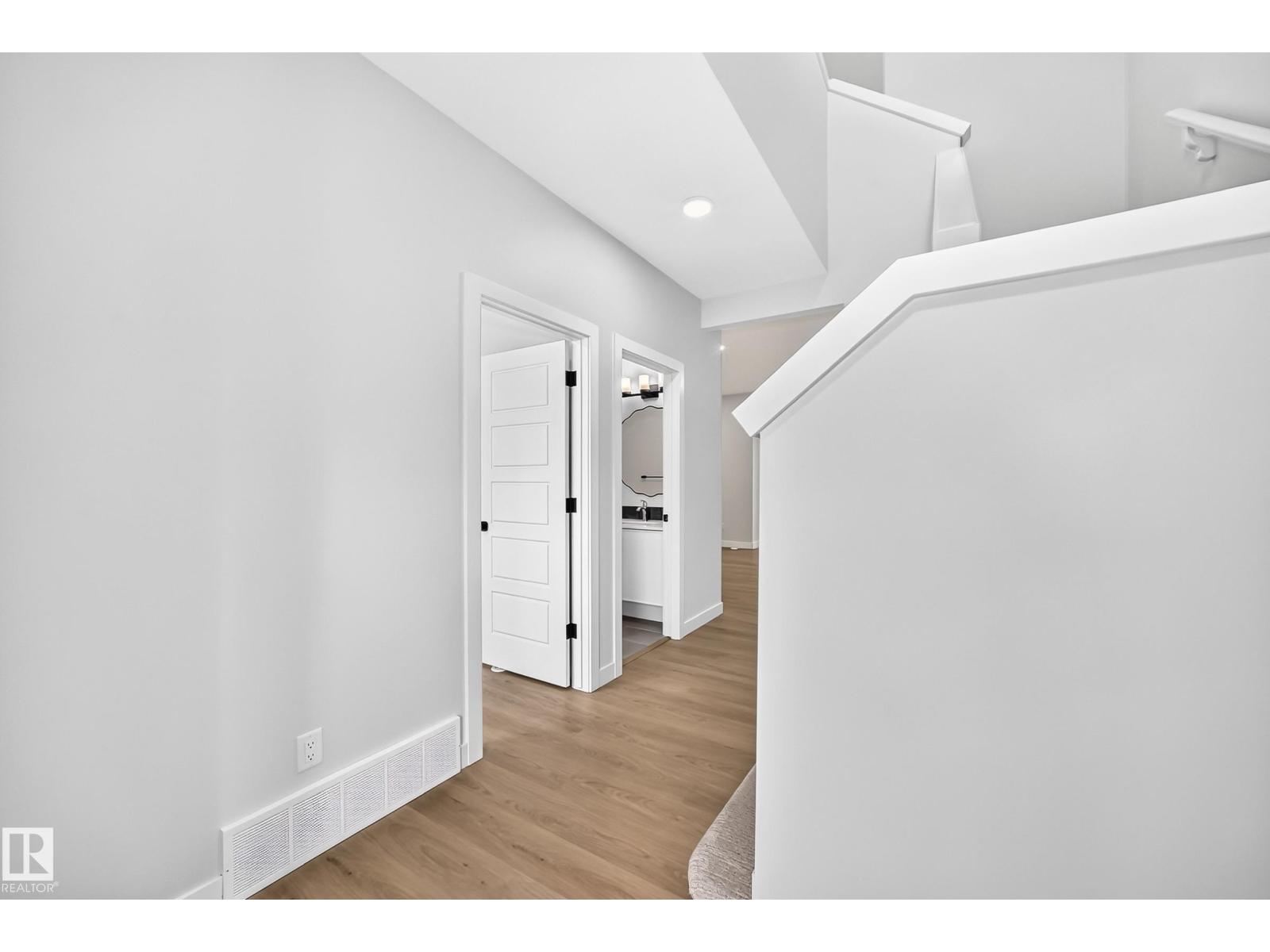 2332 159 ST SW - 3