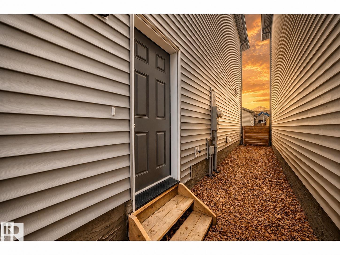2332 159 ST SW - 32
