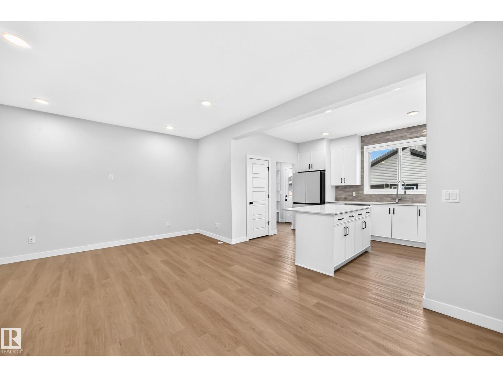 2332 159 ST SW - 9