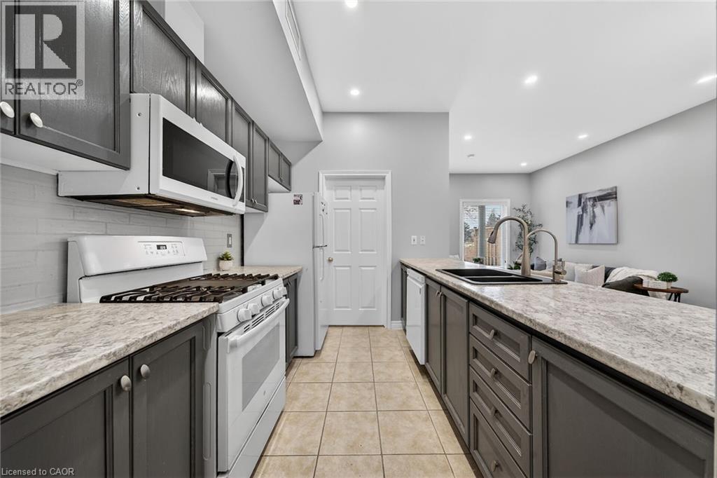 #4 60 NATALIA Avenue - 20