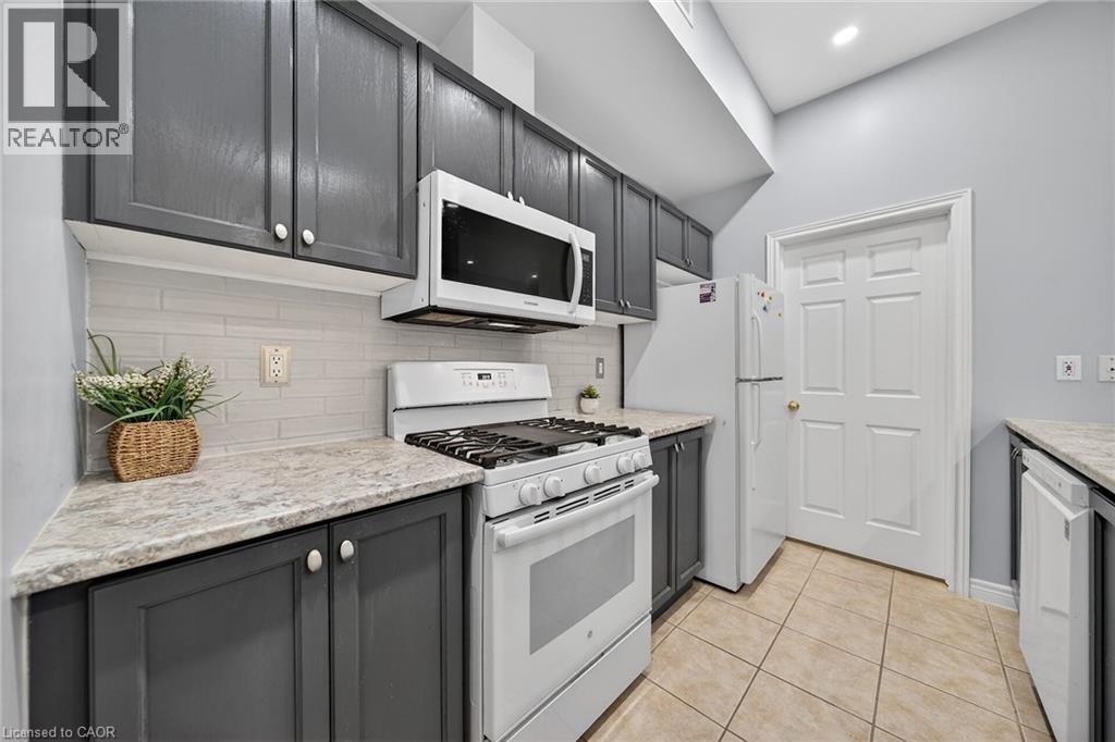 #4 60 NATALIA Avenue - 22
