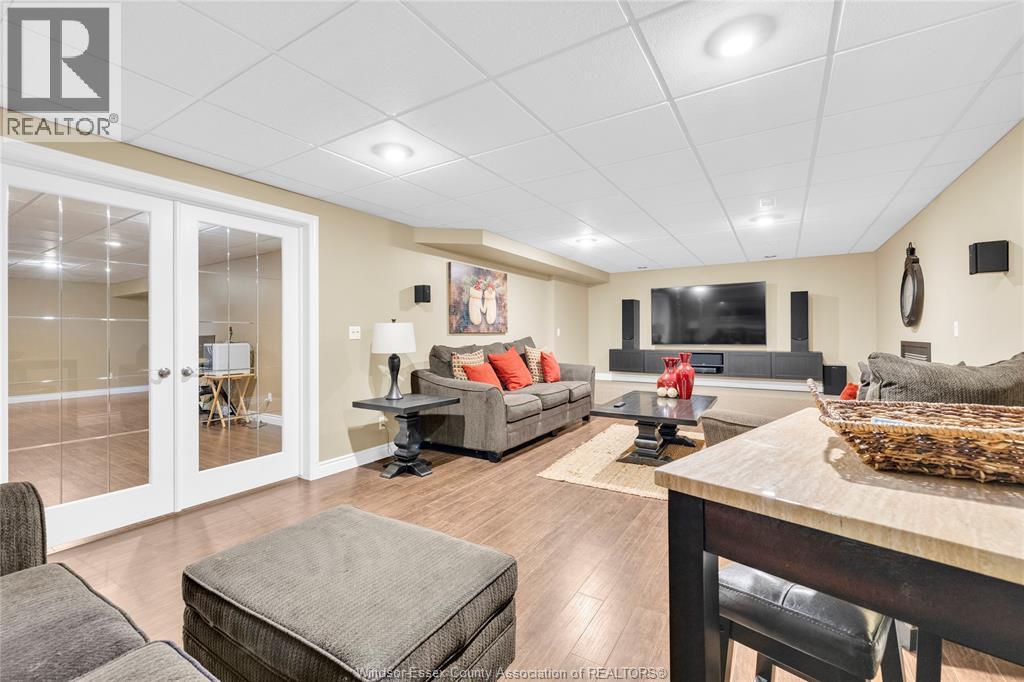 112 FAY COURT - 30