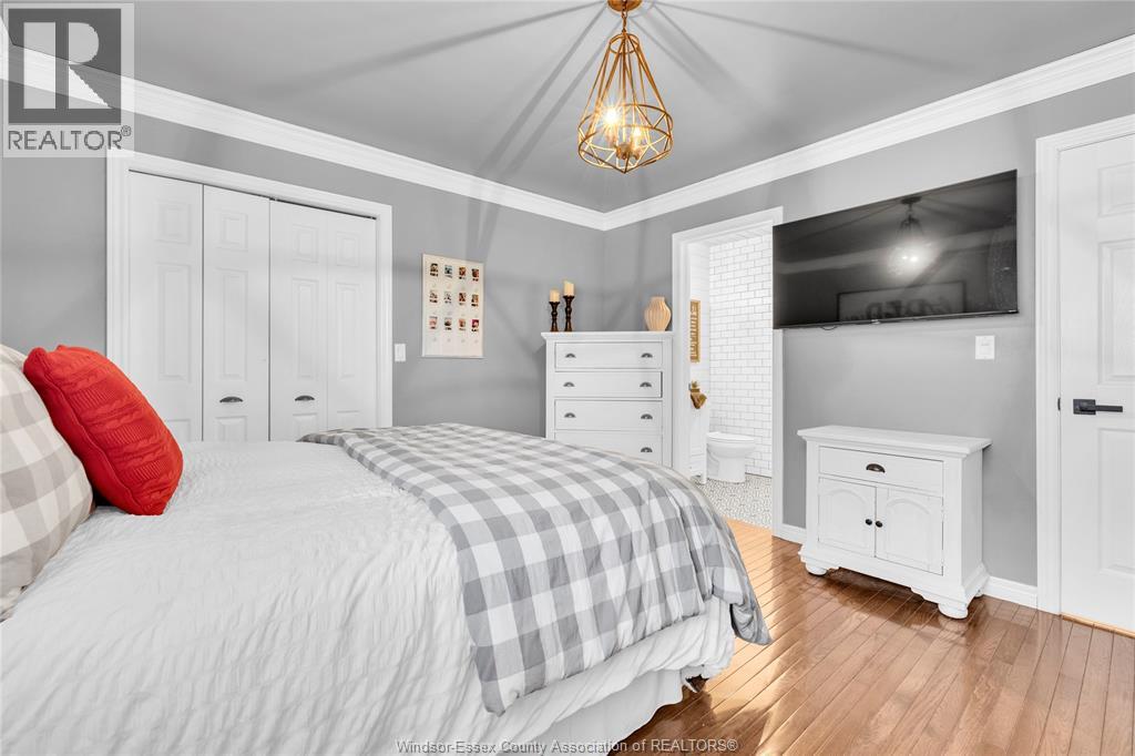 112 FAY COURT - 23