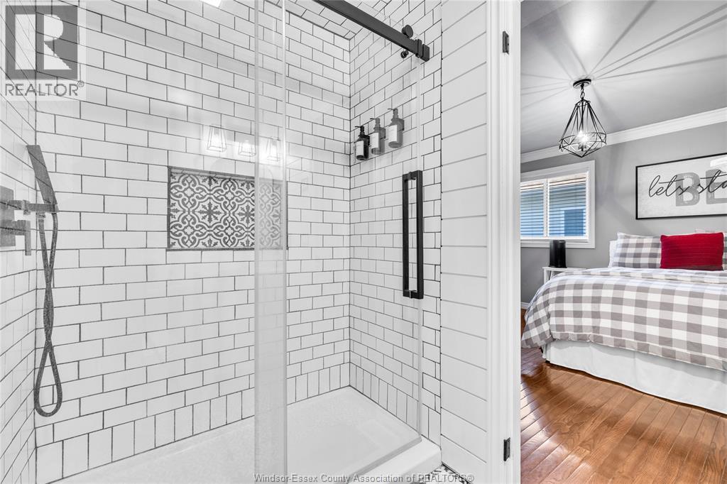 112 FAY COURT - 25