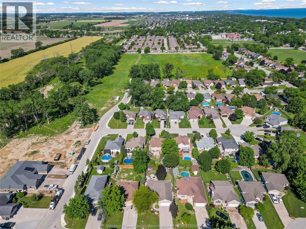 112 FAY COURT - 46