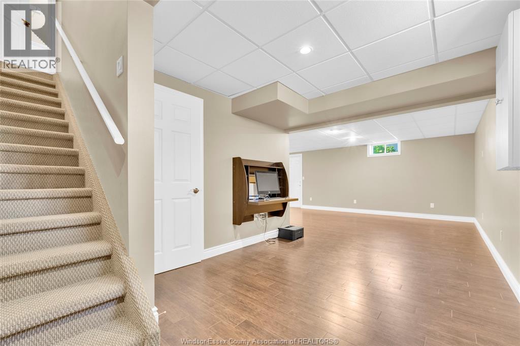 112 FAY COURT - 27