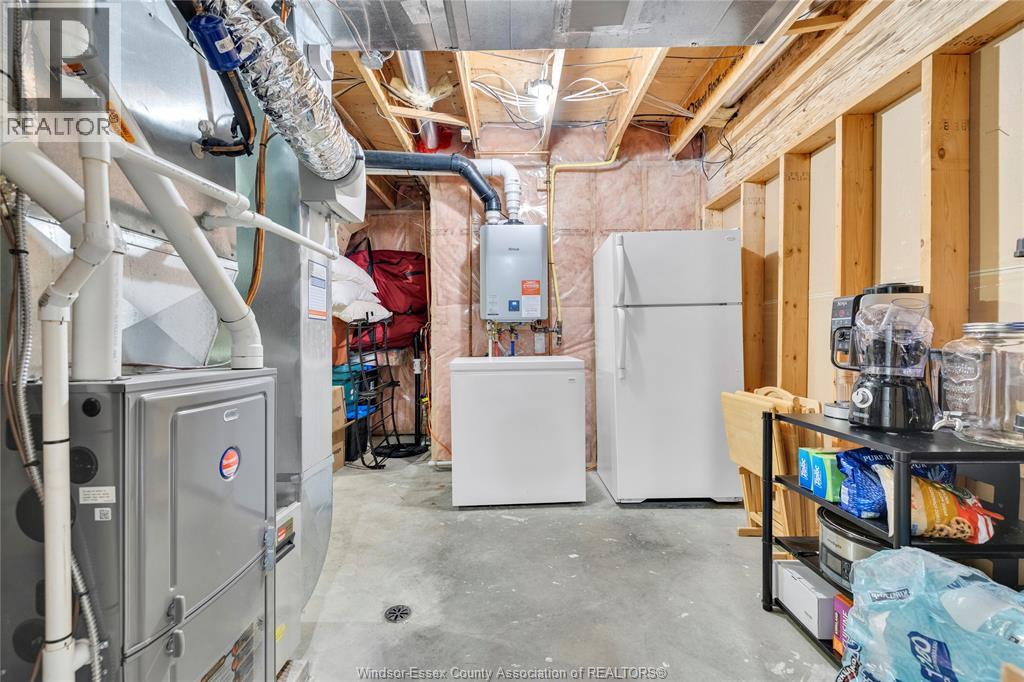 112 FAY COURT - 33
