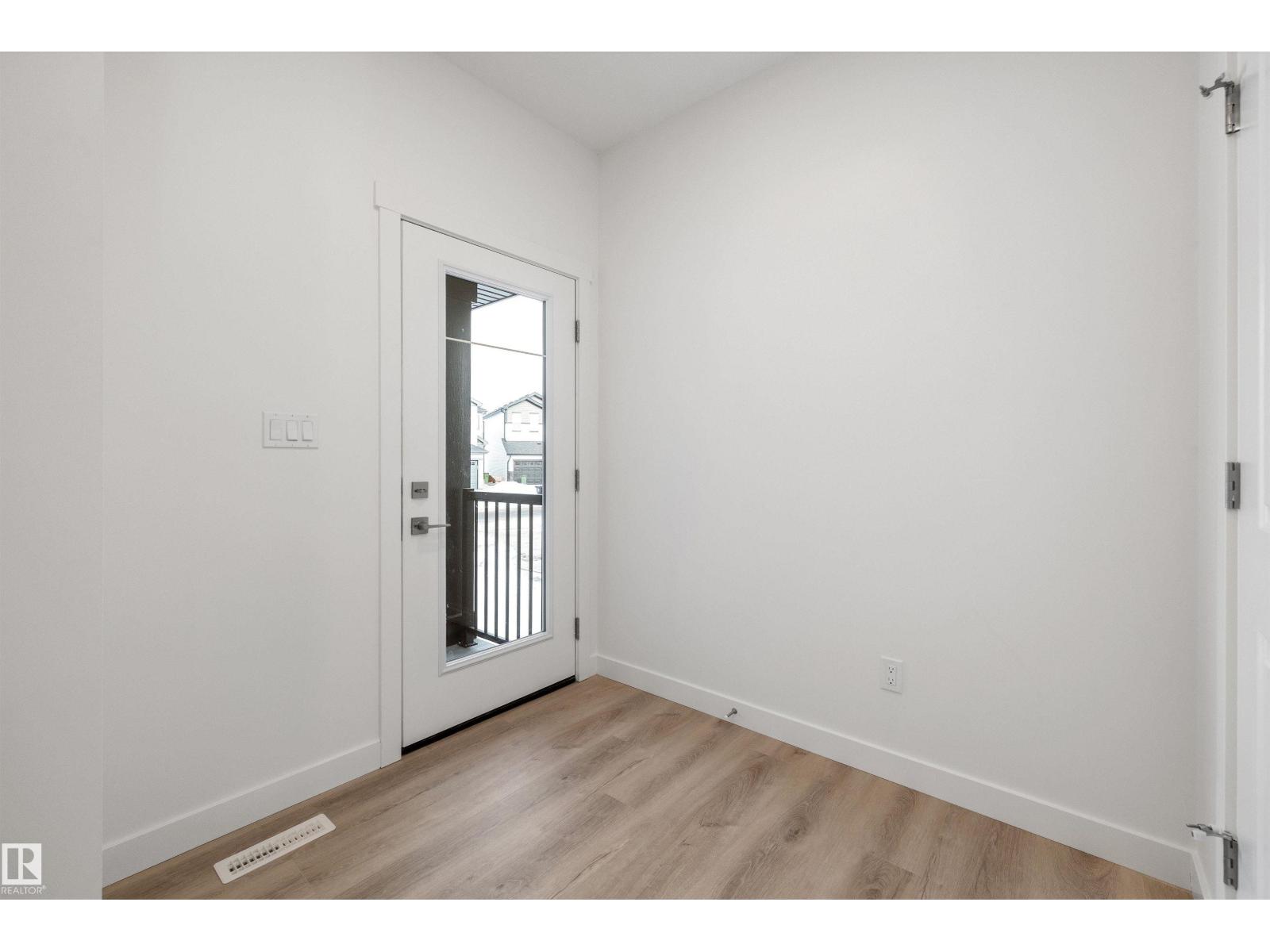 1315 11 AV NW - 2