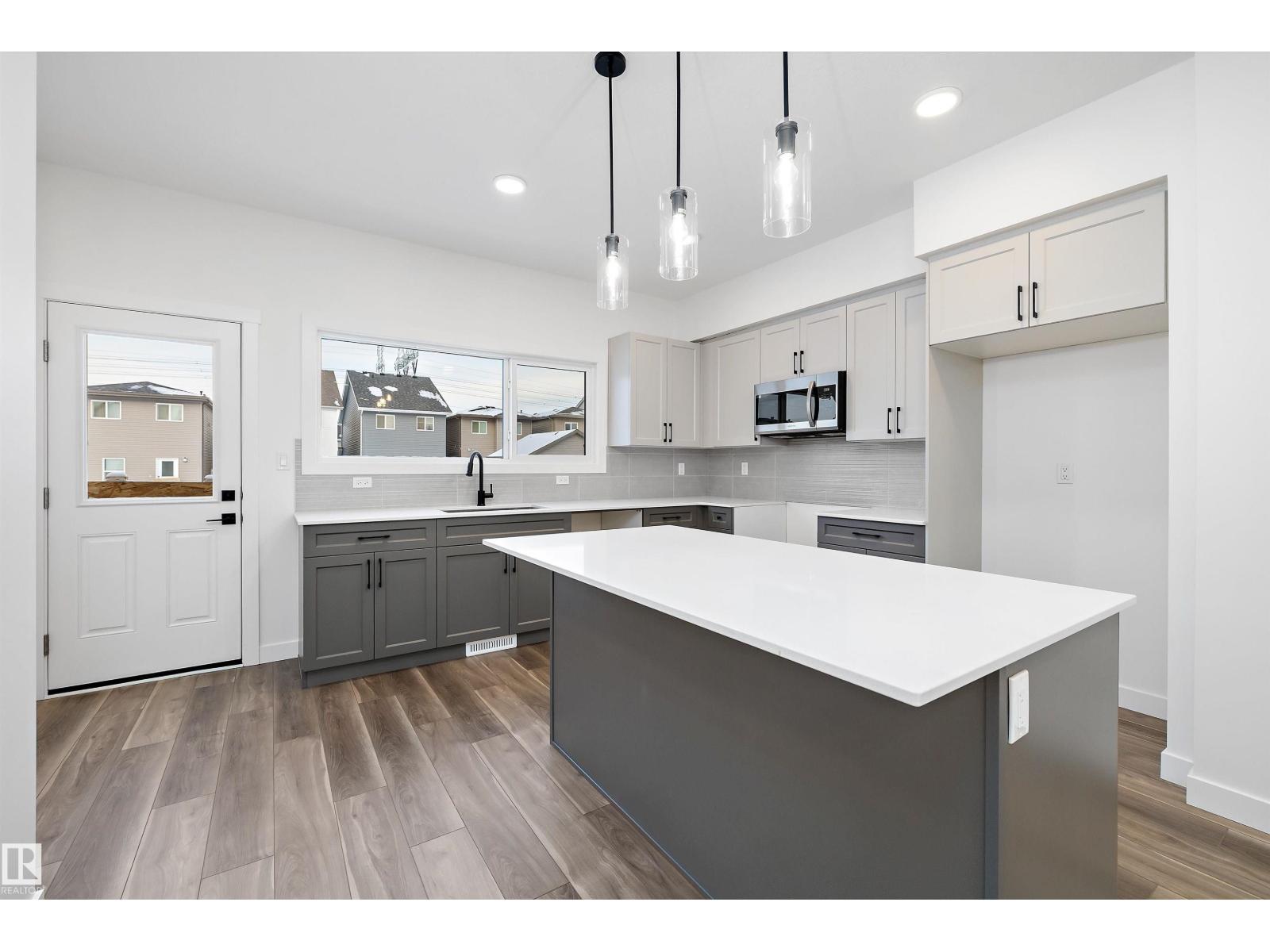 18924 28 AV NW - 17