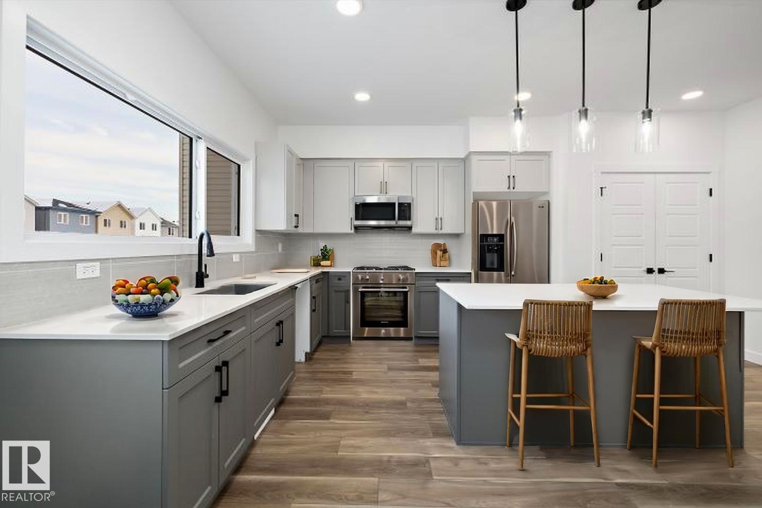 18924 28 AV NW - 14