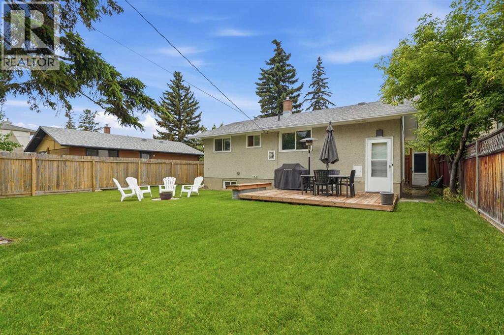 3732 45 Street SW - 28