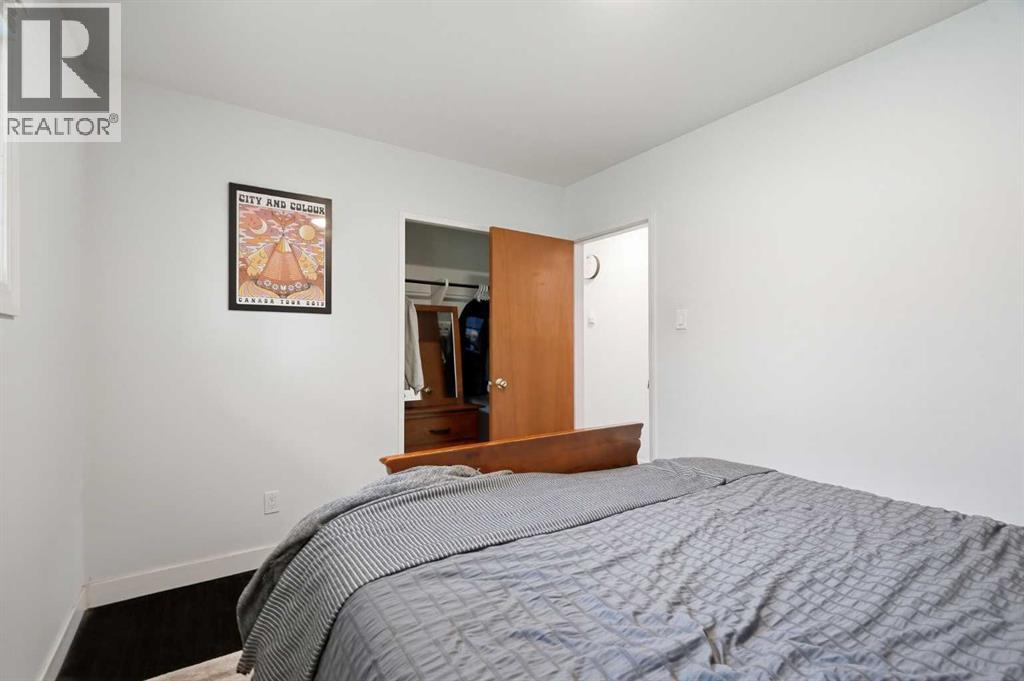 3732 45 Street SW - 12
