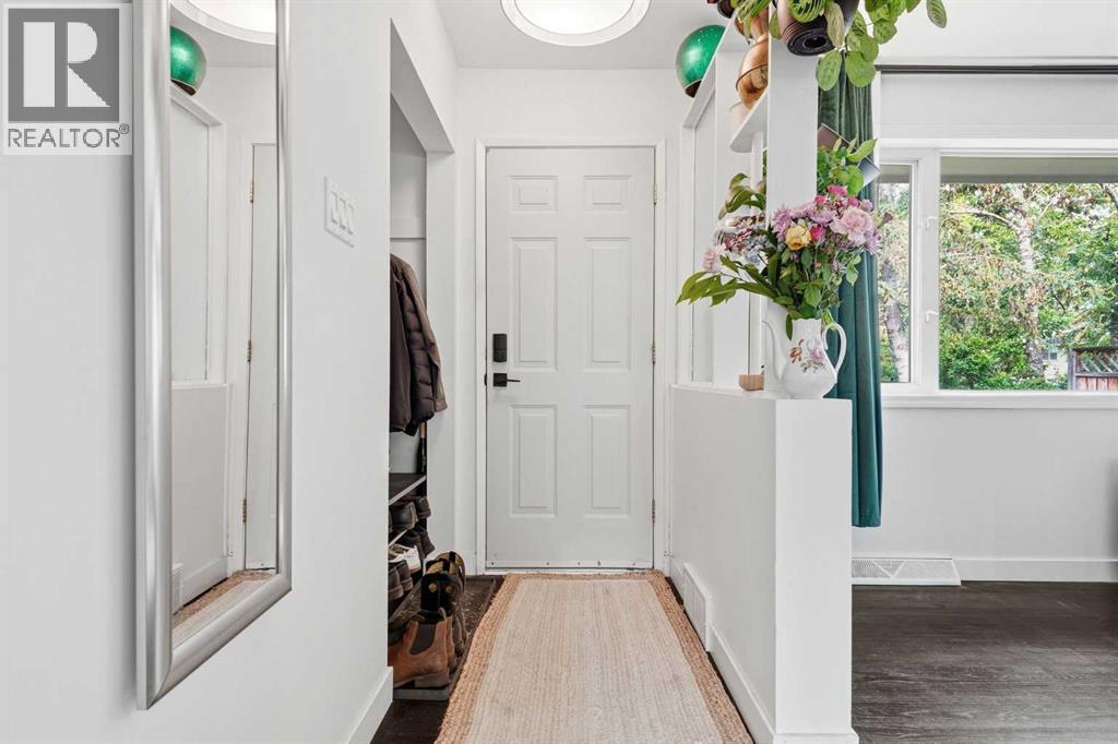 3732 45 Street SW - 4