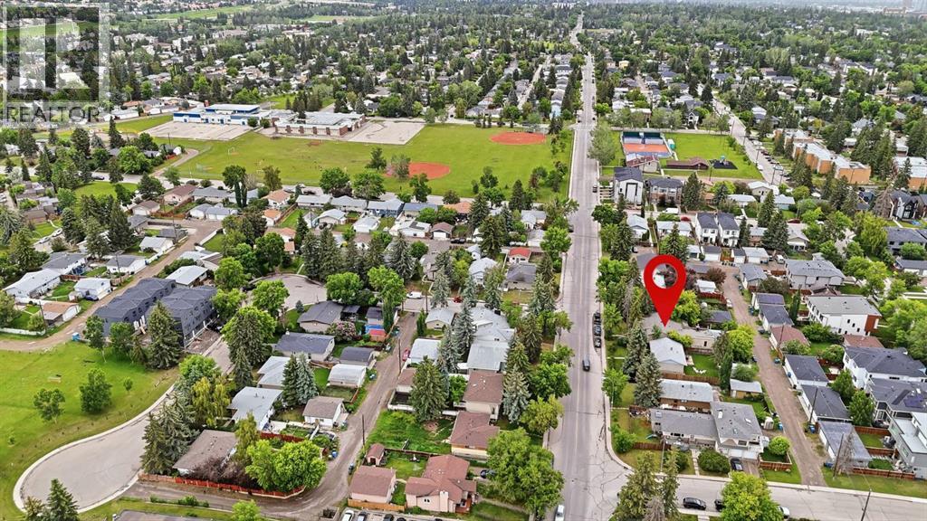 3732 45 Street SW - 36