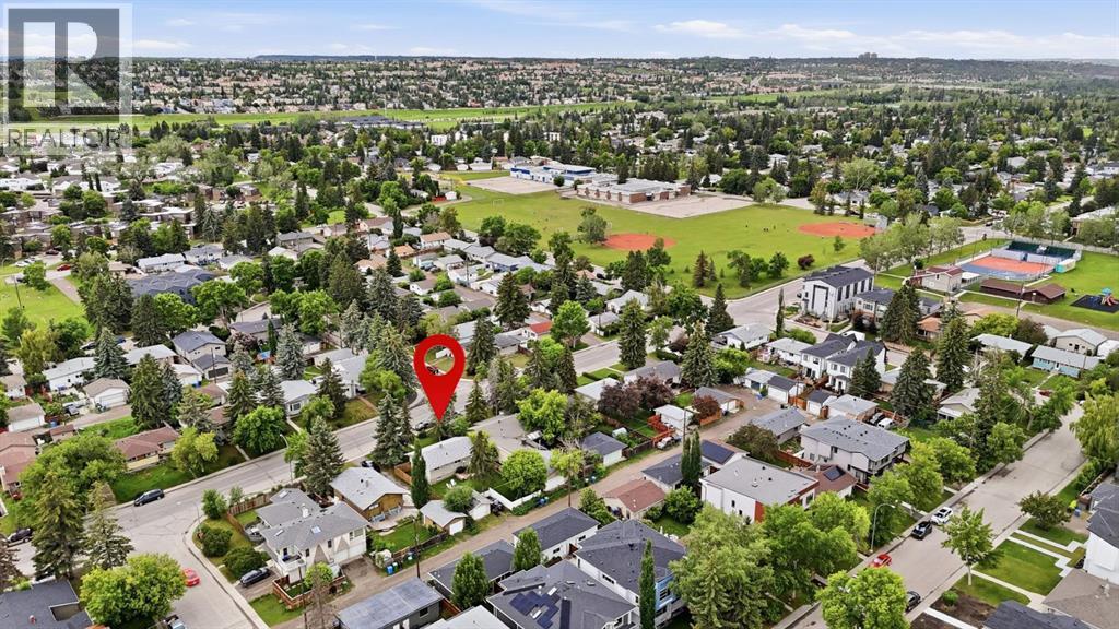 3732 45 Street SW - 35