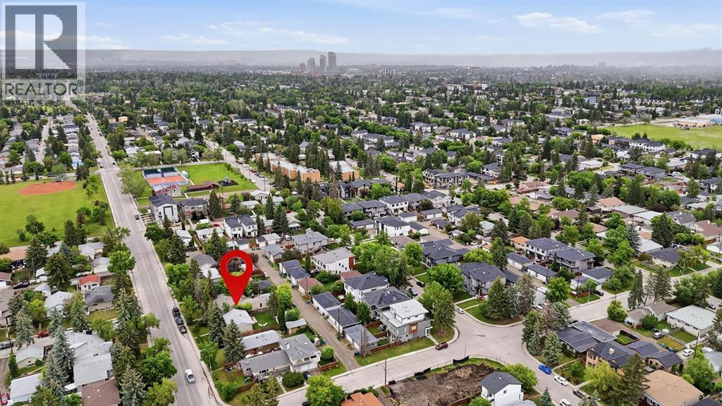 3732 45 Street SW - 37