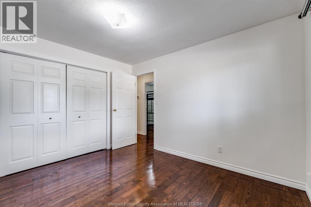 8275 Little River - 16