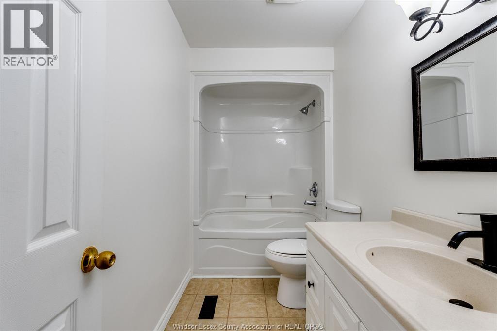 8275 Little River - 17
