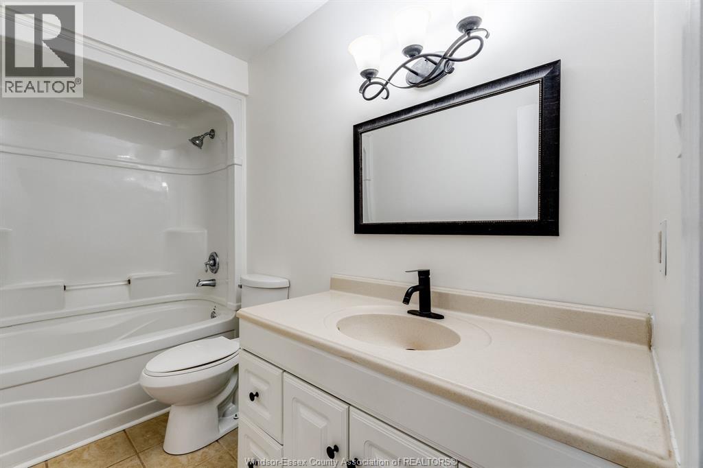 8275 Little River - 18